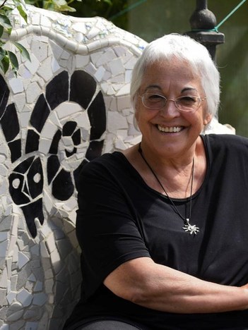 Toti Martinez de Lezea: "Euskal mitologia eta elaberriak" Toti Martinez de Lezea: "Euskal mitologia eta elaberriak"