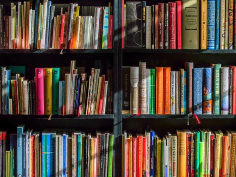 Caja para devolución de libros prestados en Arkupe