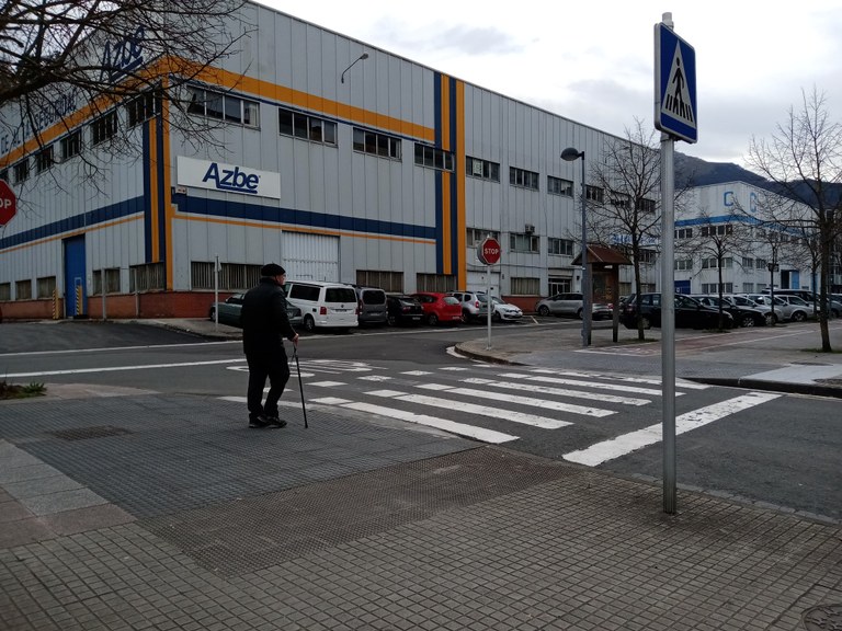 El ayuntamiento mejorará la seguridad vial en una decena de pasos de cebra