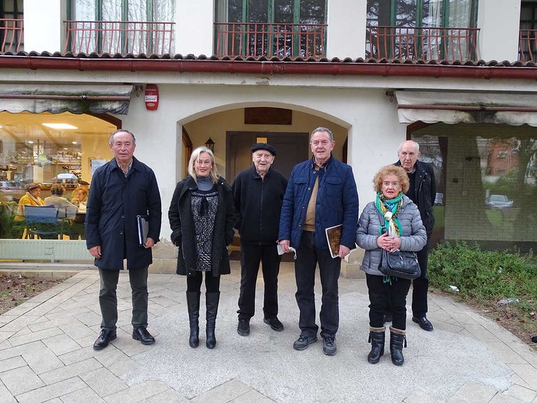 El Ayuntamiento y Aretxabaleta Lagunkoia promoverán iniciativas para combatir la soledad en las personas mayores