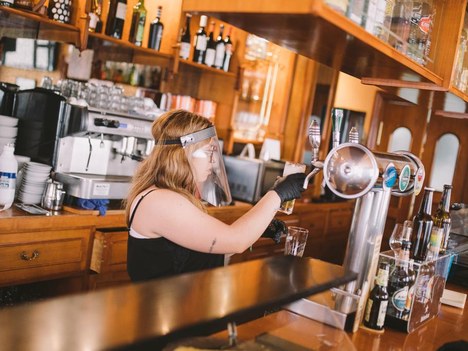 El Consistorio reparte más de 54.000 euros entre 32 locales de hostelería
