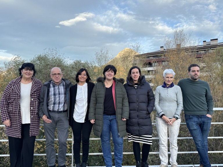 El proyecto Debagoiena Ehuntzen anuncia acciones para hacer frente a la soledad, después de cuantificar la soledad en una de cada cuatro personas participantes en la encuesta