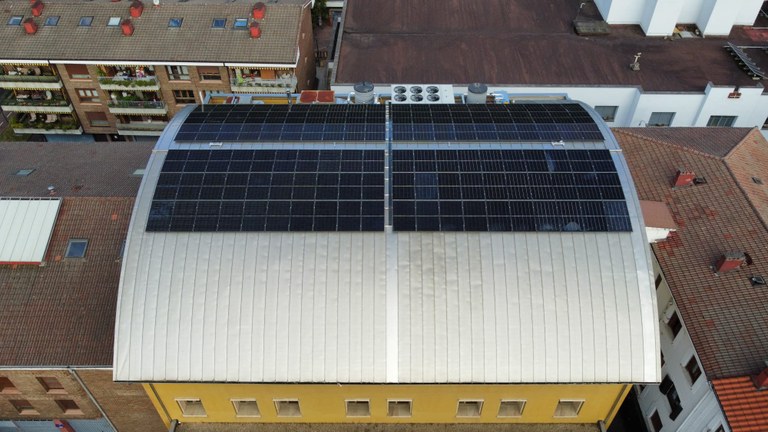 Finalizada la instalación de las placas solares de la casa de cultura Arkupe, se iniciarán los trabajos de la escuela Kurtzebarri
