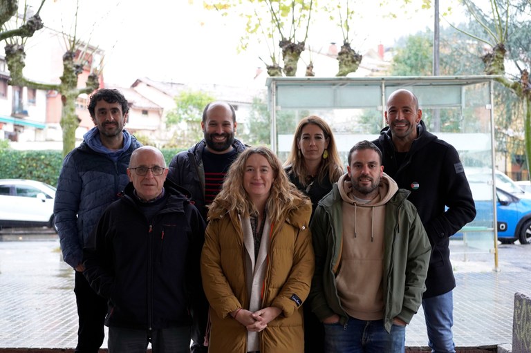 Las y los alcaldes de Debagoiena se reunirán con la Diputación el 24 de noviembre para exigir soluciones a la grave situación del servicio de autobuses en la comarca