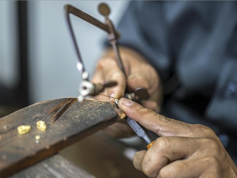 Una docena de artesanos y artesanas atxabaltarras mostrarán sus trabajos el domingo en la calle Durana