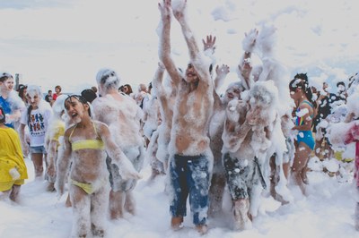 FIESTA DE LA ESPUMA