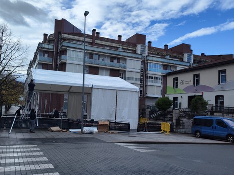 Geltoki plaza estalia (Basabeazpi)