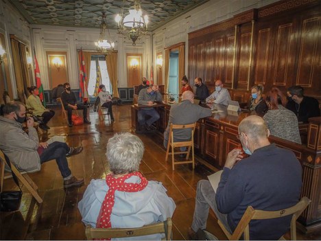 Udal zergak eta tasak 2021erako izoztea onartu du Udalbatzak