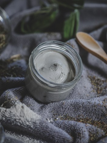 AHOAREN ETA ILEAREN ZAINTZA