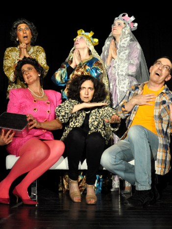 Asociación del teatro Atakados: "Hoy, milagro! Asociación del teatro Atakados: "Hoy, milagro!